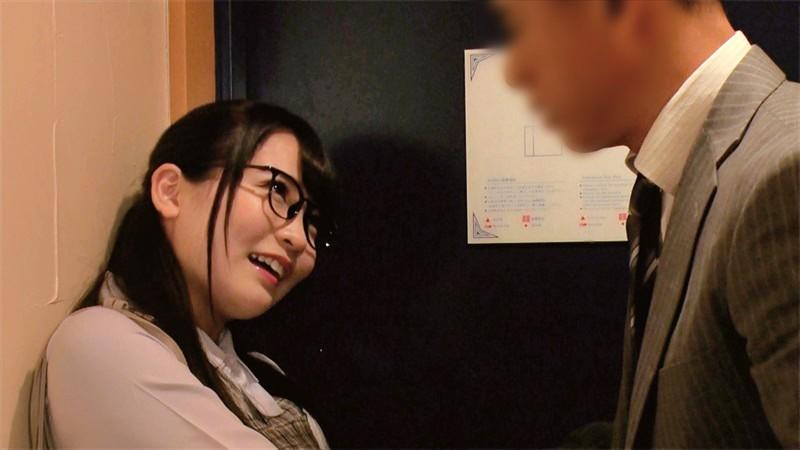 Two Coworkers Share A Room In A Love Hotel After They Miss The Last Train Home From An Office Party - Aoi Kururugi [MDTM-641] 9