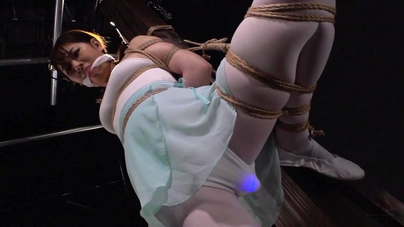 Ballerina Tied Up Tight With Rope Pretty Girl Has Her Pussy Relentlessly Played With Riri Momoka [CMV-155] 1