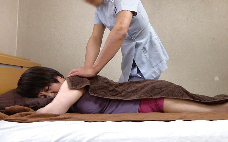 I Called A Masseuse For My Step Grandma On Her Birthday For A Sensual Massage... Fumie Ogi (61) [KAZK-065] 4