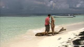 Jennifer Love has Amazing Sex on a Beautiful Deserted Beach 5