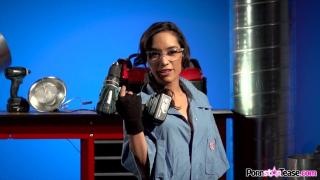 Tia Cyrus Watch this Sexy Teen Mechanic take off her Work Clothes 2