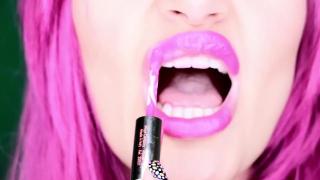 Trapped inside my Lipstick 12