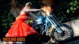 Bikes and Babes . TV - Amelia 5