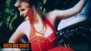 Bikes and Babes . TV - Amelia 6