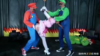 Brazzers - Princess Brooklyn Chase Gets Saved by the Mario Bros 4