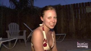 Innocent Coed Shows us everything after the Club Lets out 2