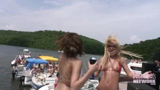 Liquid Sucking off of the Pussy at Party Cove 10