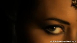 She Seduces with her Eyes 9