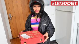 LETSDOEIT - Latina Pizza Delivery Girl Delivers her Big Ass