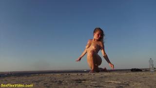 Hot Flexi Girl Alisa Adelson Loves Naked Yoga on the Beach 5