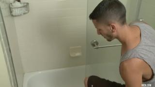 Mennetwork - Sport Partners Enjoy a Fuck in the Shower 1