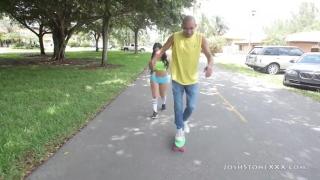 Big Booty Cubana Destiny Skateboards to Fuck around Miami 1