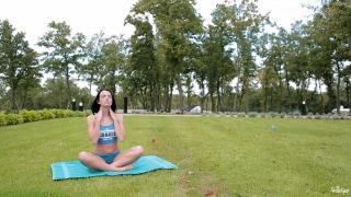 Twistys - Smoking Hot Sapphira Masturbates in Public after her Yoga Session 1