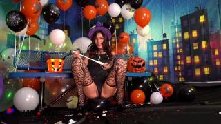 Kitty Carrera Sexy Witch Halloween Balloon Bash - AmateurBoxxx 5