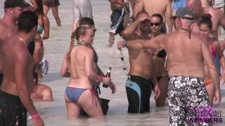 Uber Insane Boat Party in Miami with Loads of Big Bare Titties 12