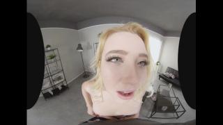 Samantha Rone Strips on Webcam and is Caught by Roommate 4