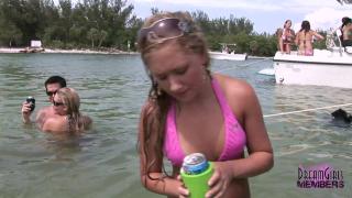 Great Day of Boating in Florida Includes Chicks getting Naked 2