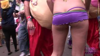 A Day in the Life of a Mardi Gras Party Girl 11