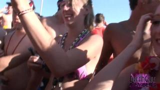 Getting Hot Girls to Flash at Wild Spring Break Beach Party 6