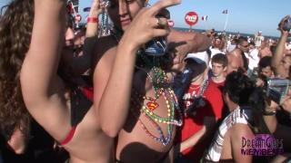 Girls going Wild at Huge Texas Beach Party