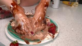 LEXI BELLE MAKES a YUMMY DESSERT WITH HER FEET 9