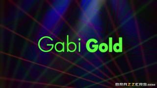 Brazzers - Busty Babe Gabi Gold Showing her Skill at the Laser Show 1