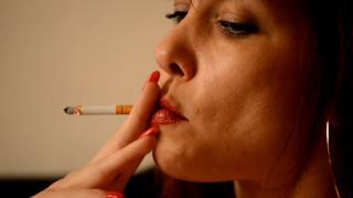 HOT REDHEAD MILF SMOKING CIGARETTE NUDE 5