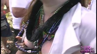 Rock Concert Flashers Bare Tits Ass & Pussy for Beads 7