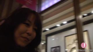 JAPANESE BUSTY MILF HAVE SECRET SEX IN HOTEL , SHE GETS PUSSY WET WITH a SENSE OF IMMORALITY 1