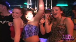 Hot College Girls Strip Naked in Wild Spring Break Contest 7