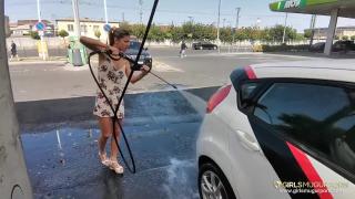 Skinny Babe Gina Gerson Fucked after Car Wash 2