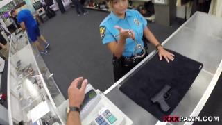 XXX PAWN - Police Officer Veronica Visits Pawn Shop to Sell her Gun 2