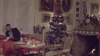 Kelly Doll's knows how to please her Christmas Elves Mathieu Ferhati & Doryann Marguet 2