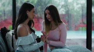 Sweet Heart Video - Gorgeous Babes Gia Paige & Stella Cox Lick each other Pussy 4