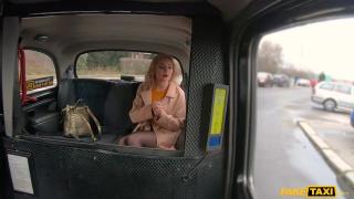 Fake Taxi - Hot Russian MILF Caty Kiss can't Afford the Taxi Fare so she Pays with Photos and Sex 1
