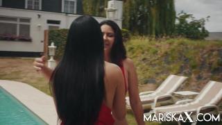 MARISKAX Valentina Ricci and Mariska Fuck Poolside 2