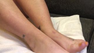 Teen BBW Paints Toes and JOI W Feet! 11