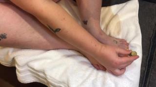 Teen BBW Paints Toes and JOI W Feet! 8