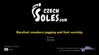 Barefoot Sneakers Jogging and Foot Worship (public Foot Worship, Bare Feet, Sweaty Feet, Foot Smell) 1