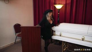 Brazzers - Sally D'Angelo Fucks her Grief away with the help of the Funeral Director Jimmy Michaels 3