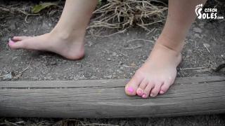 Barefeet Teasing at Park (feet, Barefoot, Flip Flops, Public Feet, Dirty Feet, Czech Soles) 12