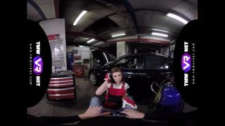 TmwVRnet - Hot Car Mechanic Offers Extra Sex Services 3