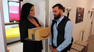 Titted Mature Fucks a Delivery Man (NAUGHTY BUSTY MILFS - Ashley CumStar & Stefan Steel) 1