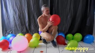 Fucking the Prettiest Balloon - Richard Lennox - Manpuppy 10