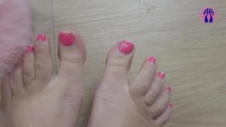 Look while I Remove Nail Polish from my Naked Feet 7
