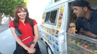 Beau Marie Bangs her Mouth with Ice Cream before Sex 3