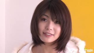 Japanese Teen Masturbates with a Vibrator until she Squirts after Casting 2