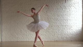 Lovely Ballerina Annett a Performs a Classic Nude Ballet Routine - Full Video! 1