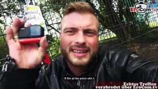 Tätowierte Deutsche Blondine Fickt öffentlich in Einem Park Beim Sextreffen 2