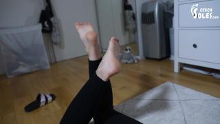 Czech Long Toes Barefoot Teasing POV (long Toes, Bare Feet, POV Foot Worship, Sandals, Sexy Soles) 4